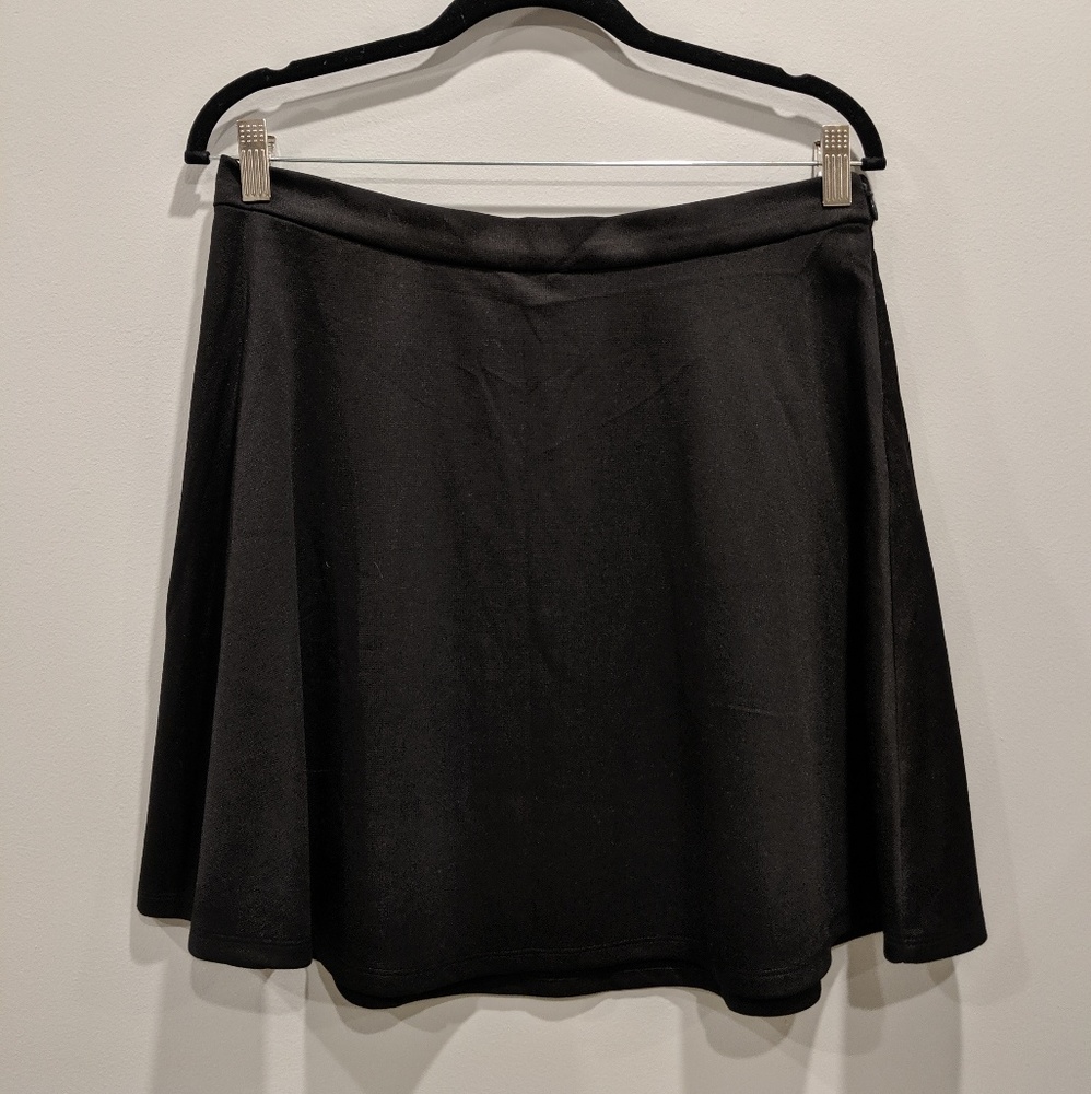 Black skater skirt